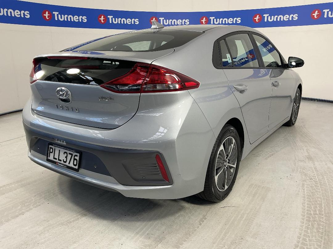 Photo '7' of Hyundai Ioniq Photo '7' of Hyundai Ioniq