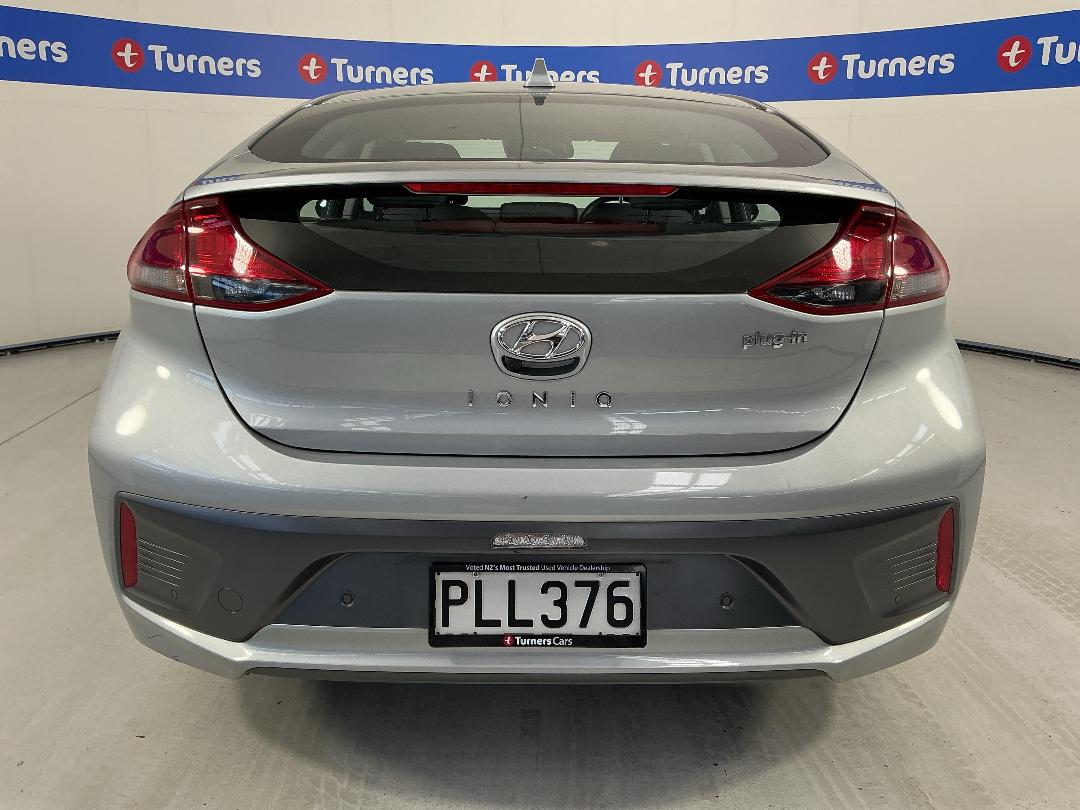 Photo '6' of Hyundai Ioniq Photo '6' of Hyundai Ioniq