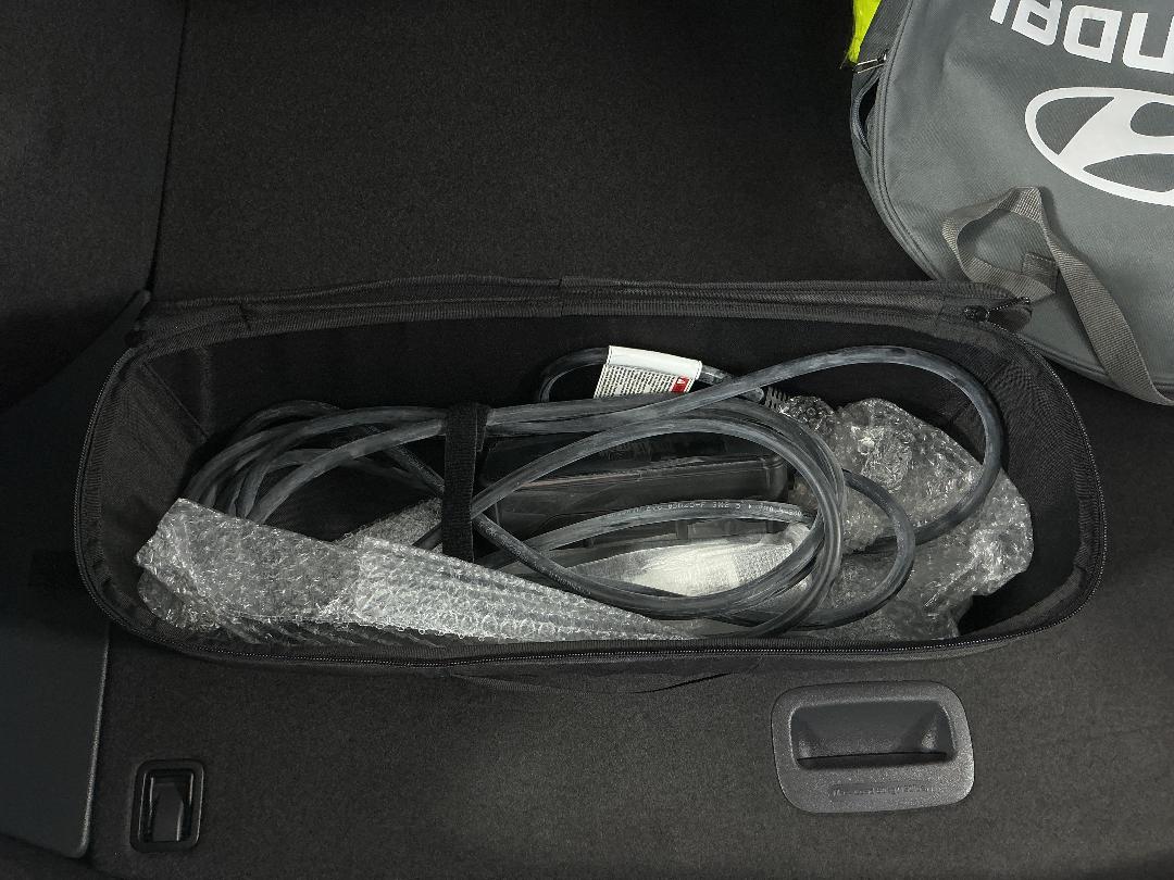 Photo '28' of Hyundai Ioniq Photo '28' of Hyundai Ioniq