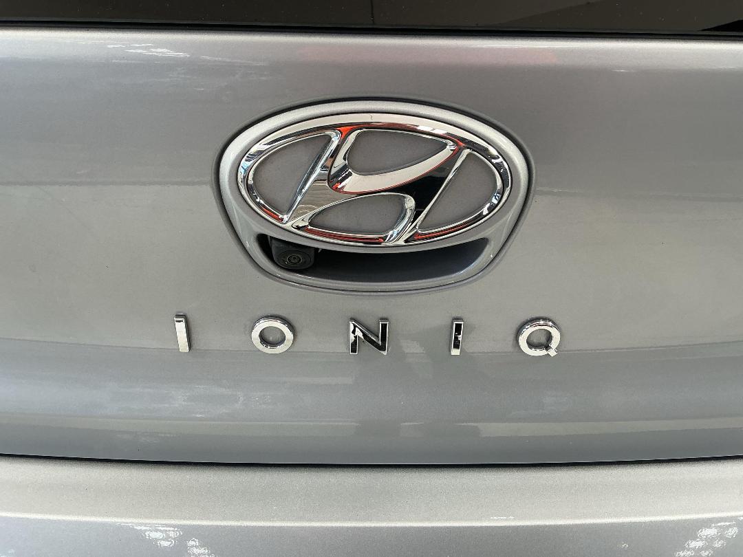 Photo '29' of Hyundai Ioniq Photo '29' of Hyundai Ioniq