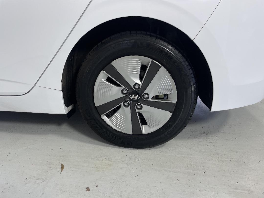 Photo '11' of Hyundai Ioniq