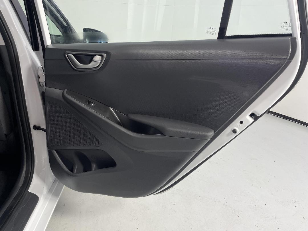 Photo '19' of Hyundai Ioniq