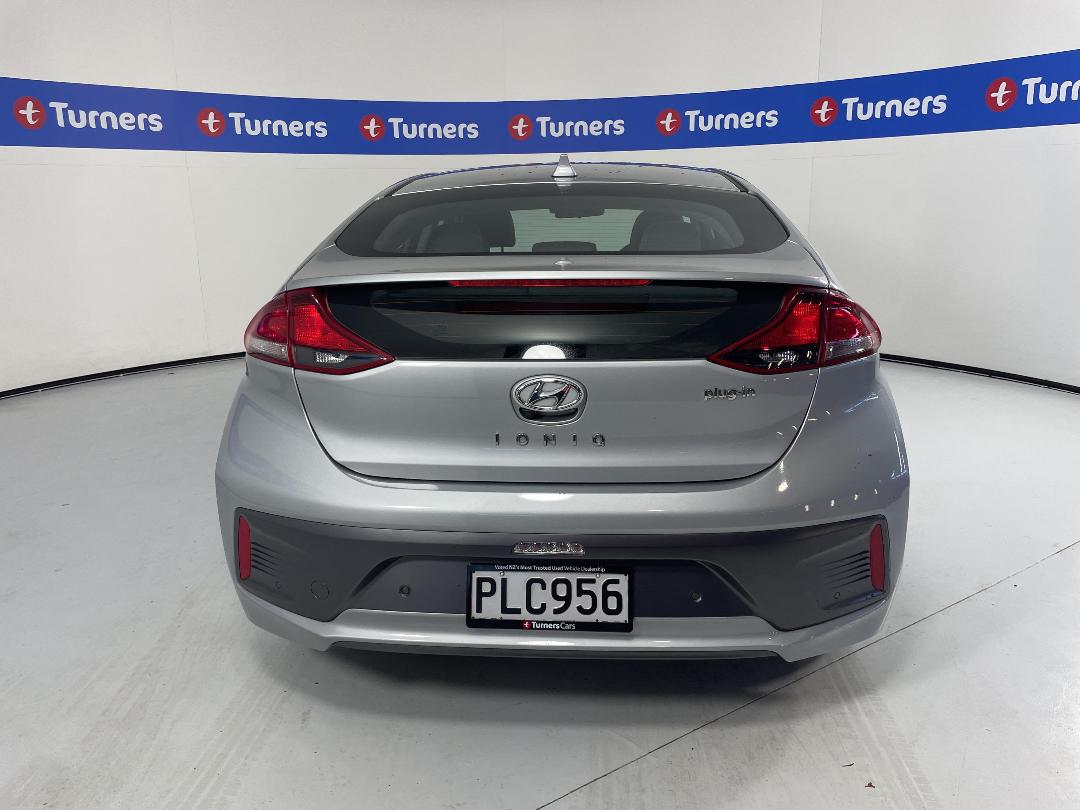 Photo '6' of Hyundai Ioniq Photo '6' of Hyundai Ioniq