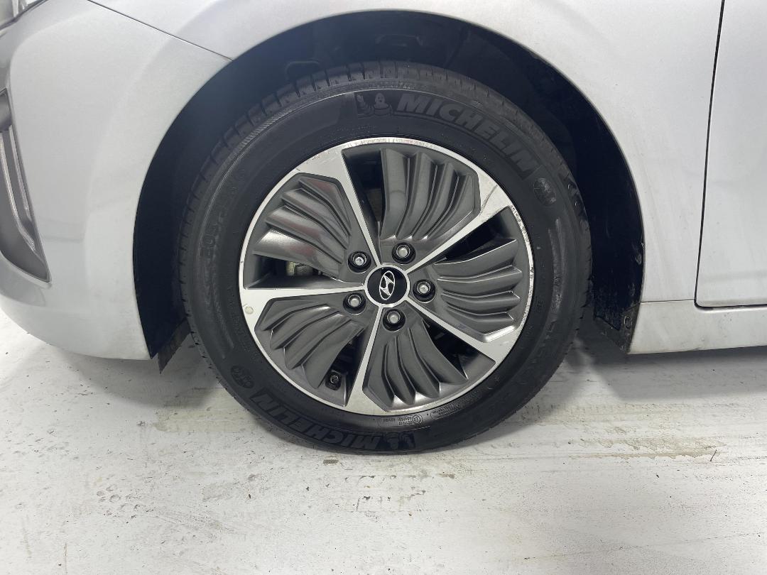 Photo '10' of Hyundai Ioniq