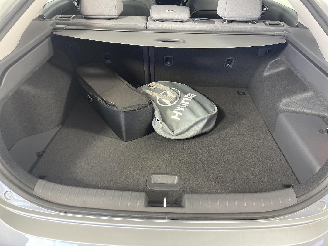 Photo '14' of Hyundai Ioniq