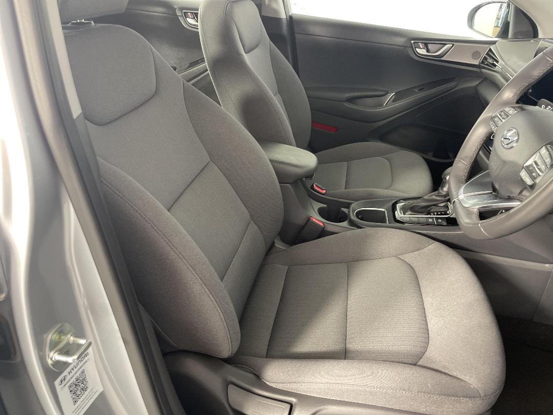 Photo '16' of Hyundai Ioniq