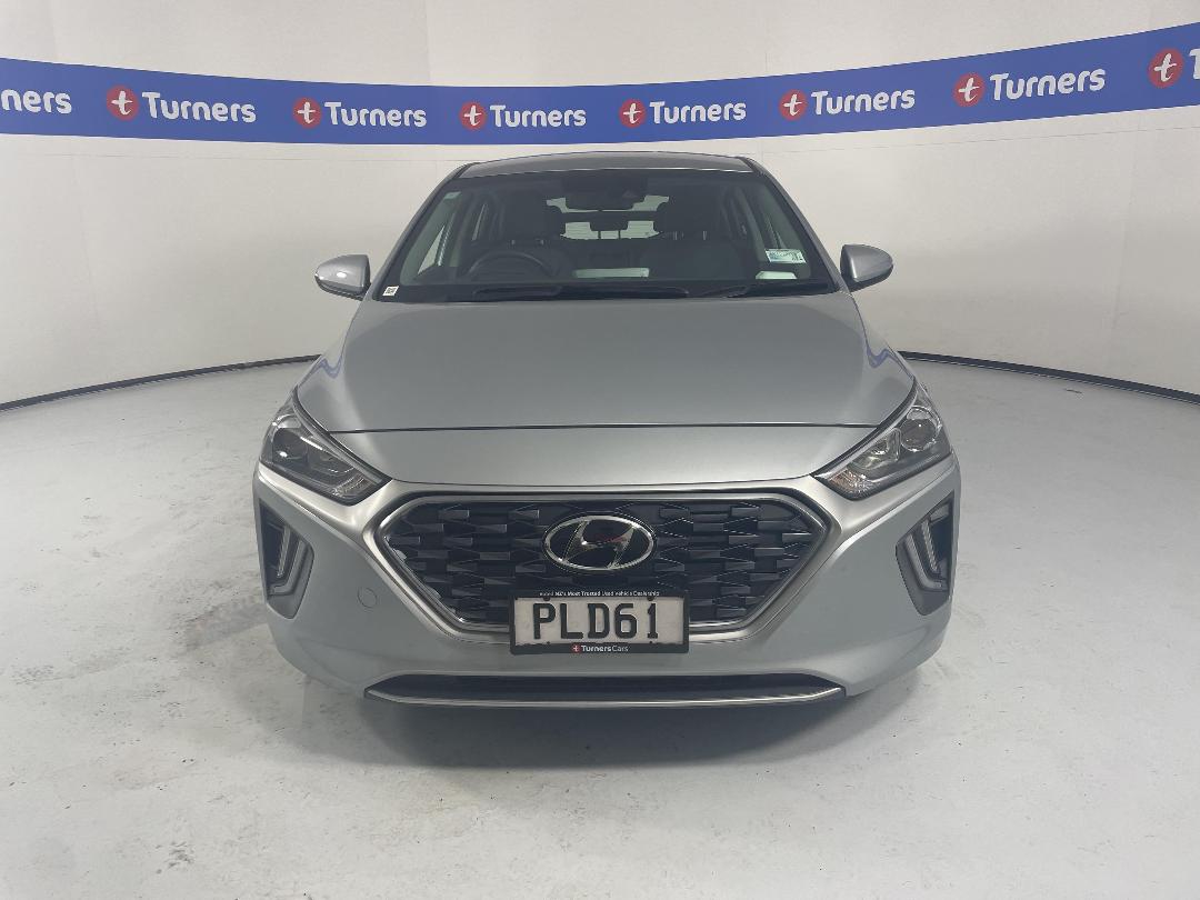 Photo '2' of Hyundai Ioniq Photo '2' of Hyundai Ioniq