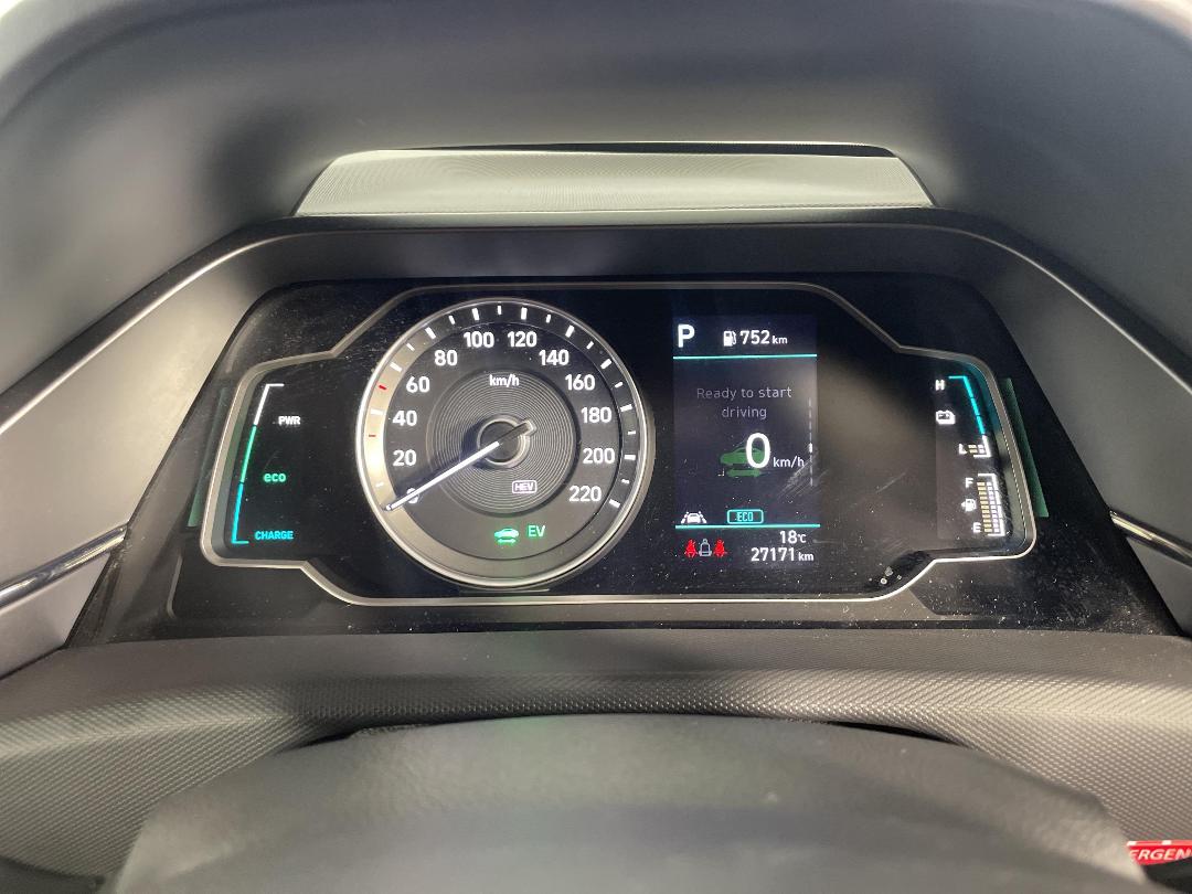 Photo '21' of Hyundai Ioniq Photo '21' of Hyundai Ioniq