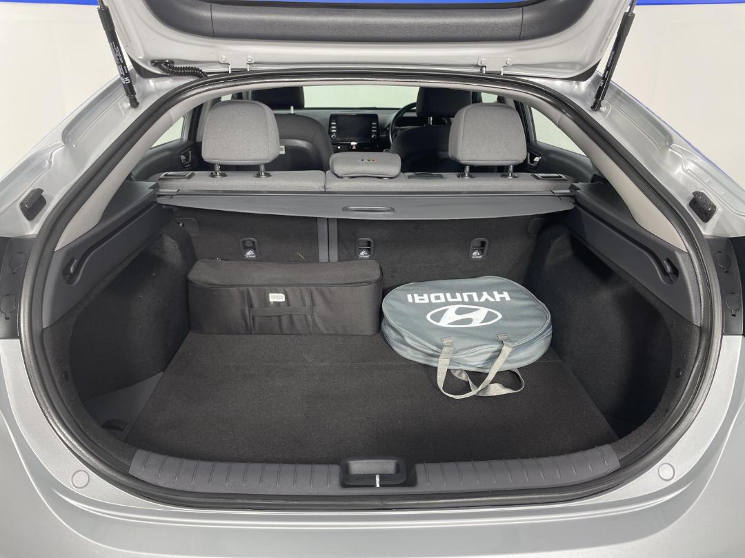 Photo '14' of Hyundai Ioniq