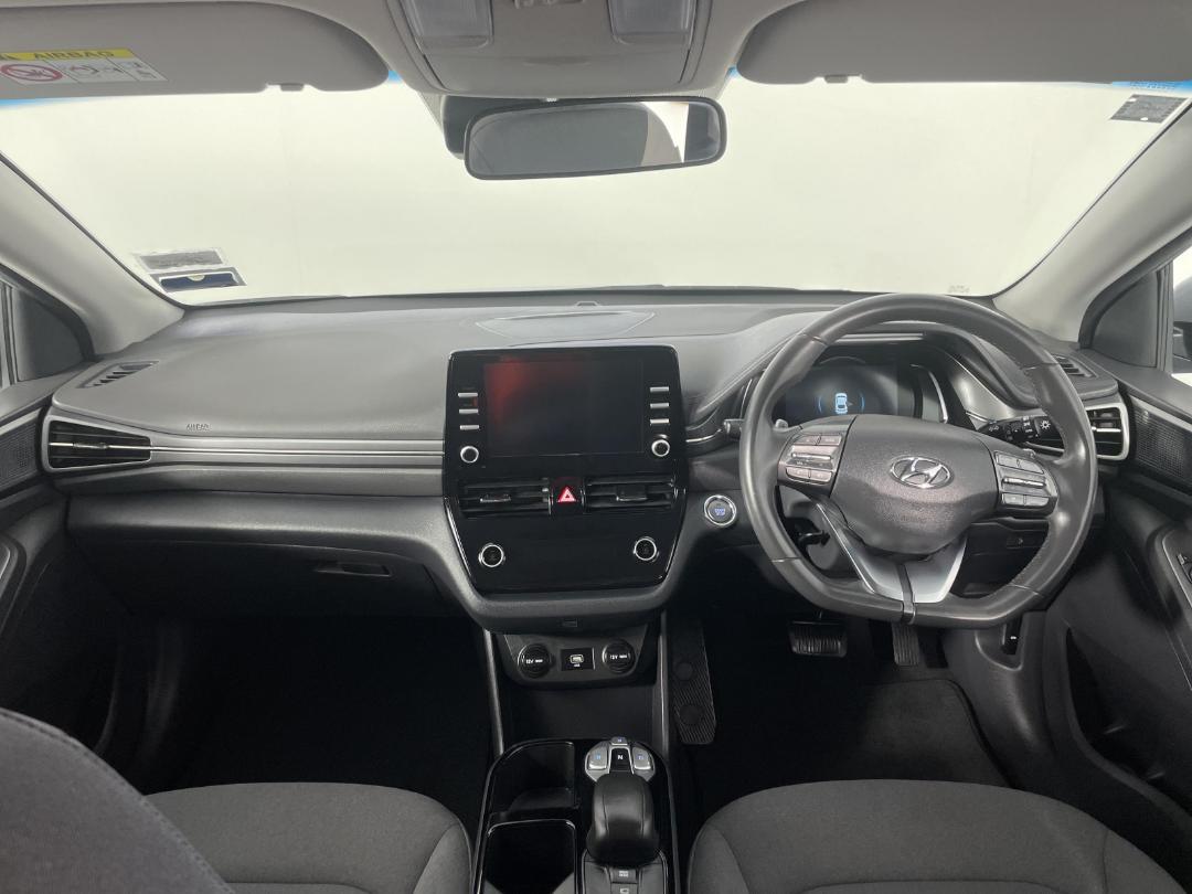 Photo '17' of Hyundai Ioniq