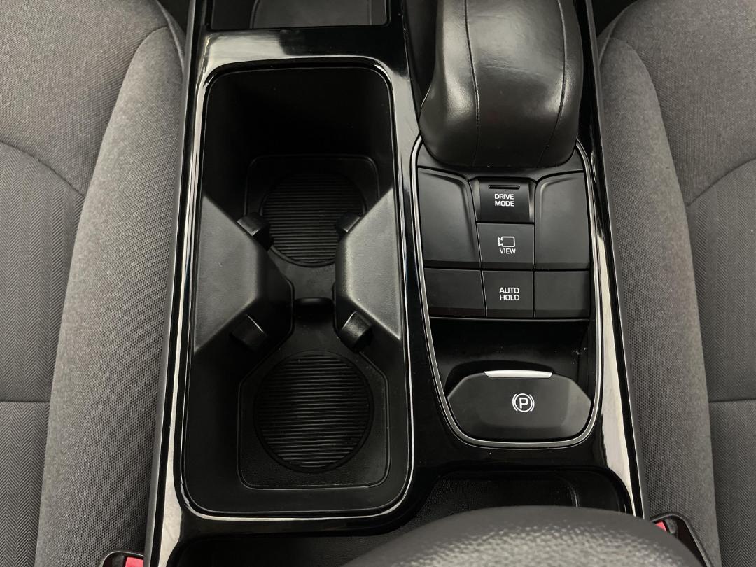 Photo '23' of Hyundai Ioniq