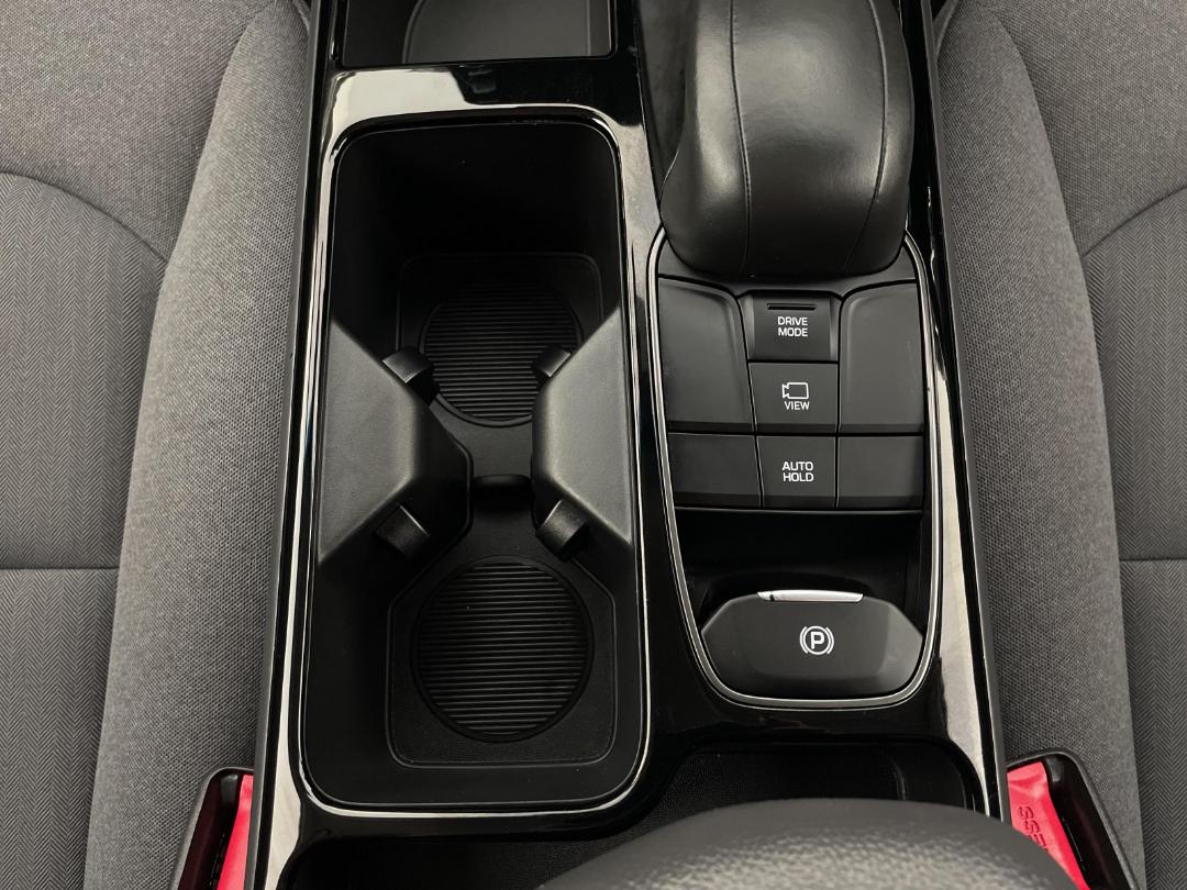 Photo '23' of Hyundai Ioniq