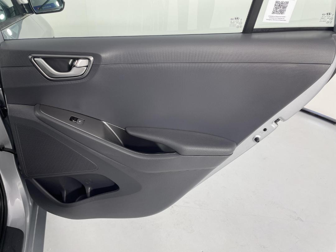 Photo '19' of Hyundai Ioniq