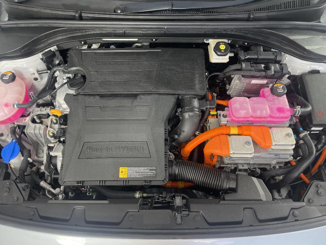 Photo '13' of Hyundai Ioniq