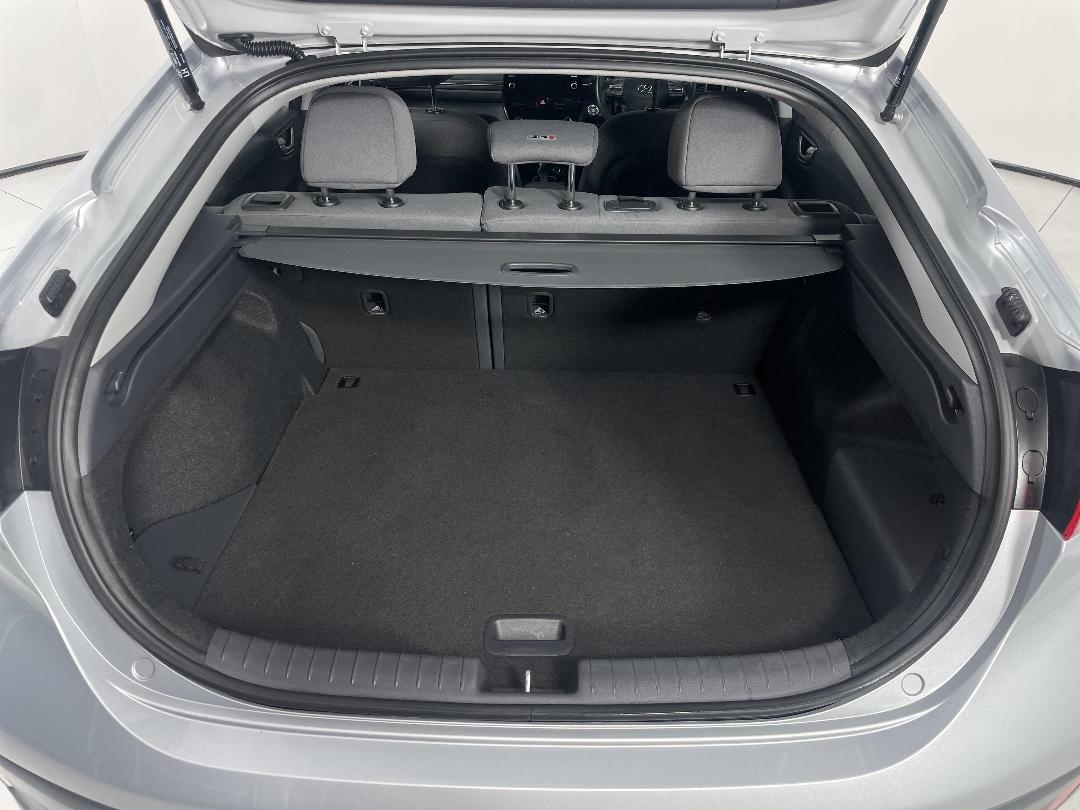 Photo '14' of Hyundai Ioniq