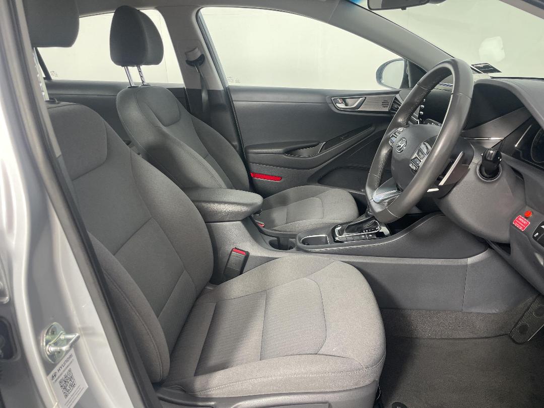 Photo '16' of Hyundai Ioniq