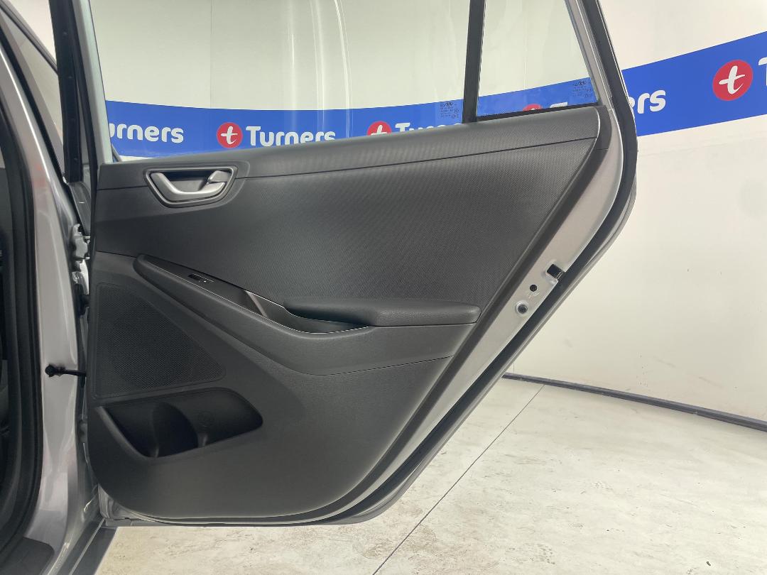 Photo '19' of Hyundai Ioniq