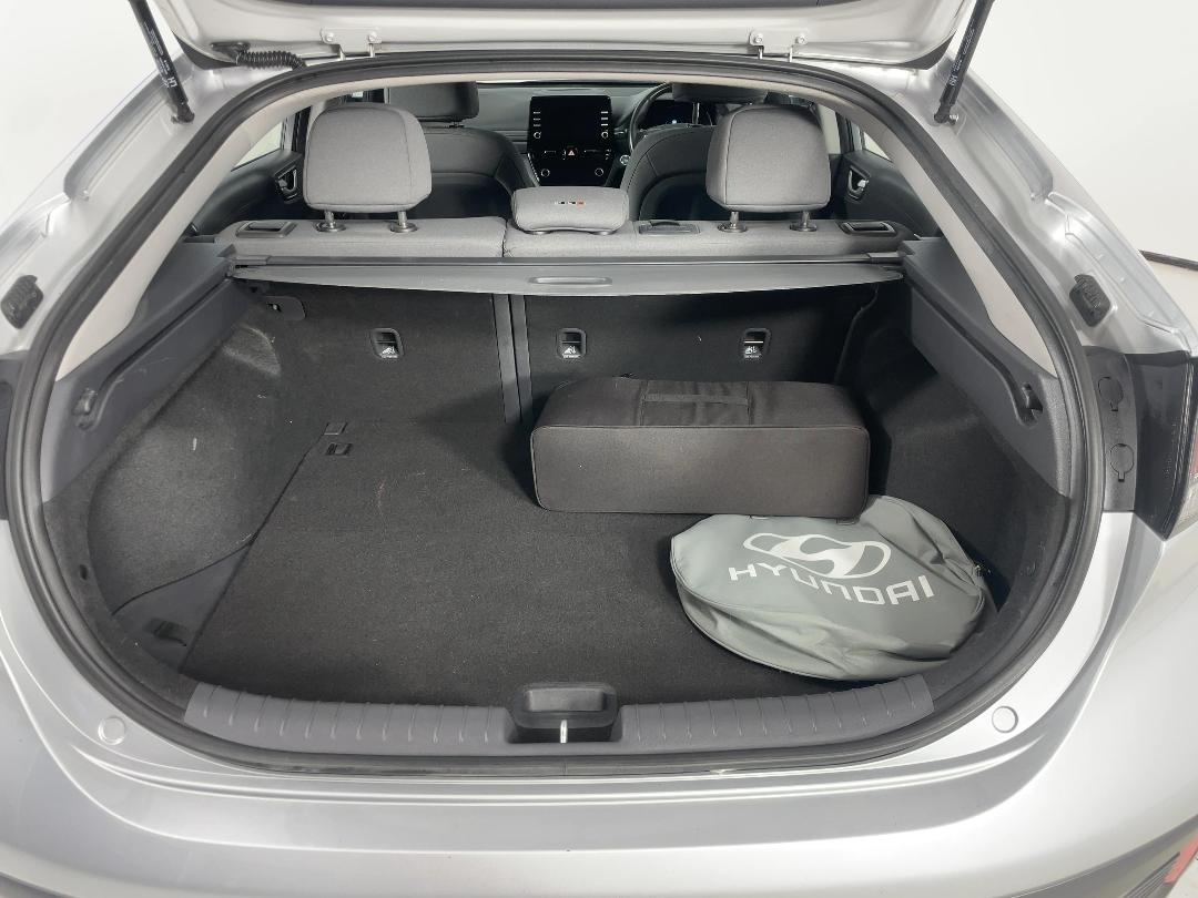 Photo '14' of Hyundai Ioniq