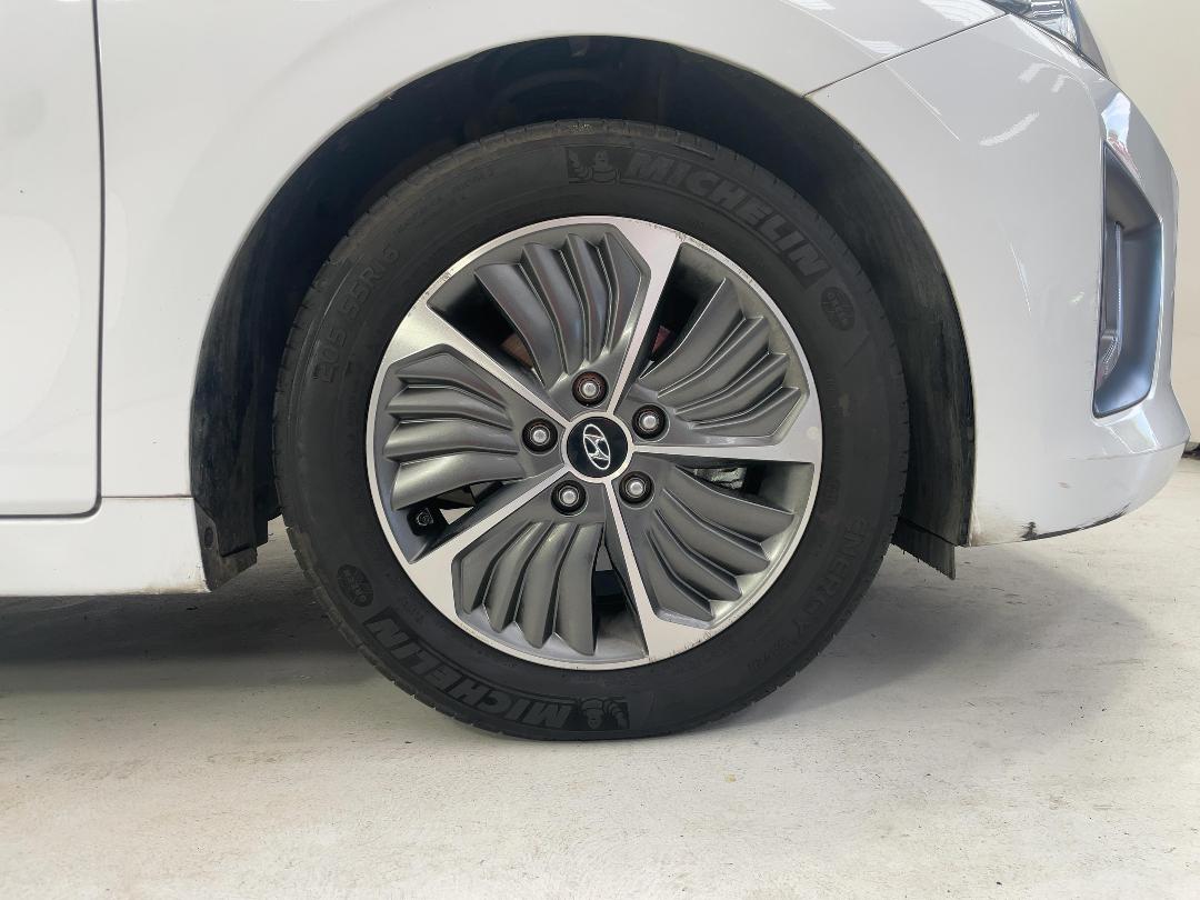 Photo '9' of Hyundai Ioniq