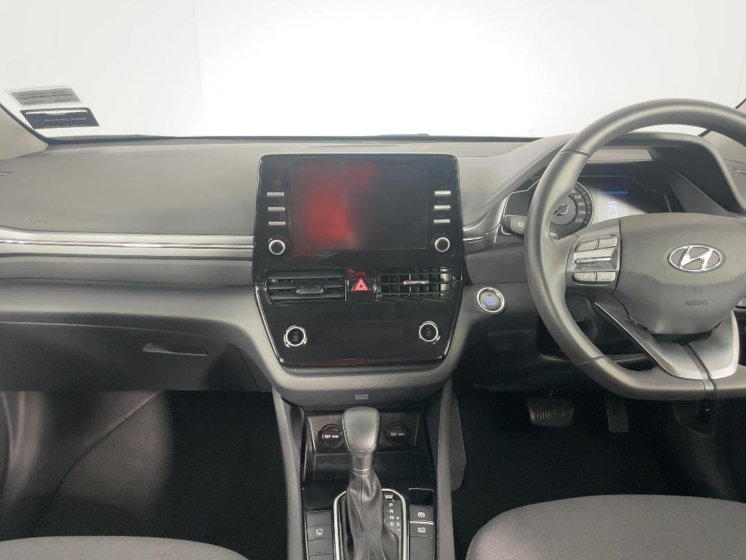 Photo '17' of Hyundai Ioniq