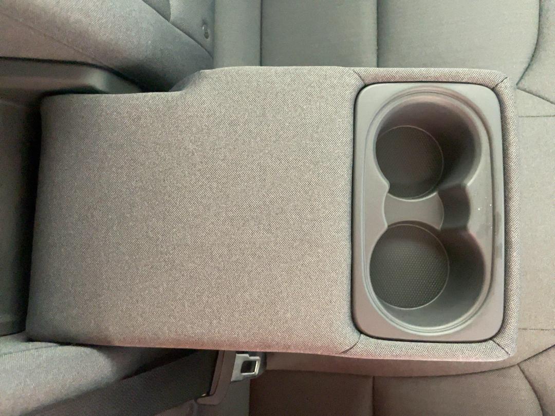 Photo '24' of Hyundai Ioniq