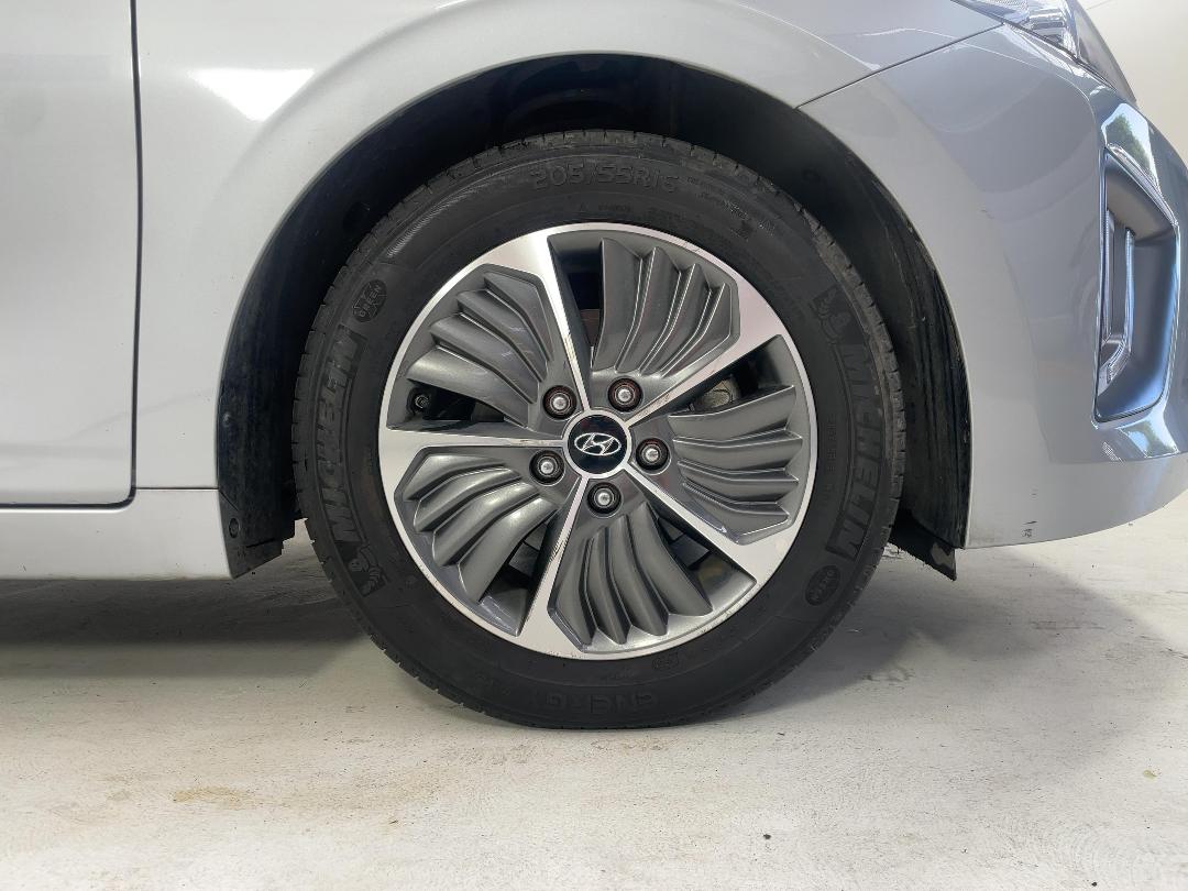 Photo '9' of Hyundai Ioniq