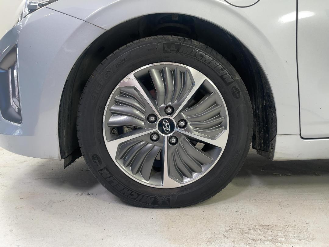 Photo '10' of Hyundai Ioniq