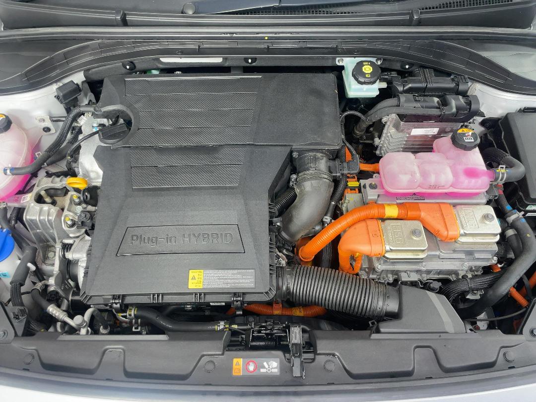 Photo '13' of Hyundai Ioniq