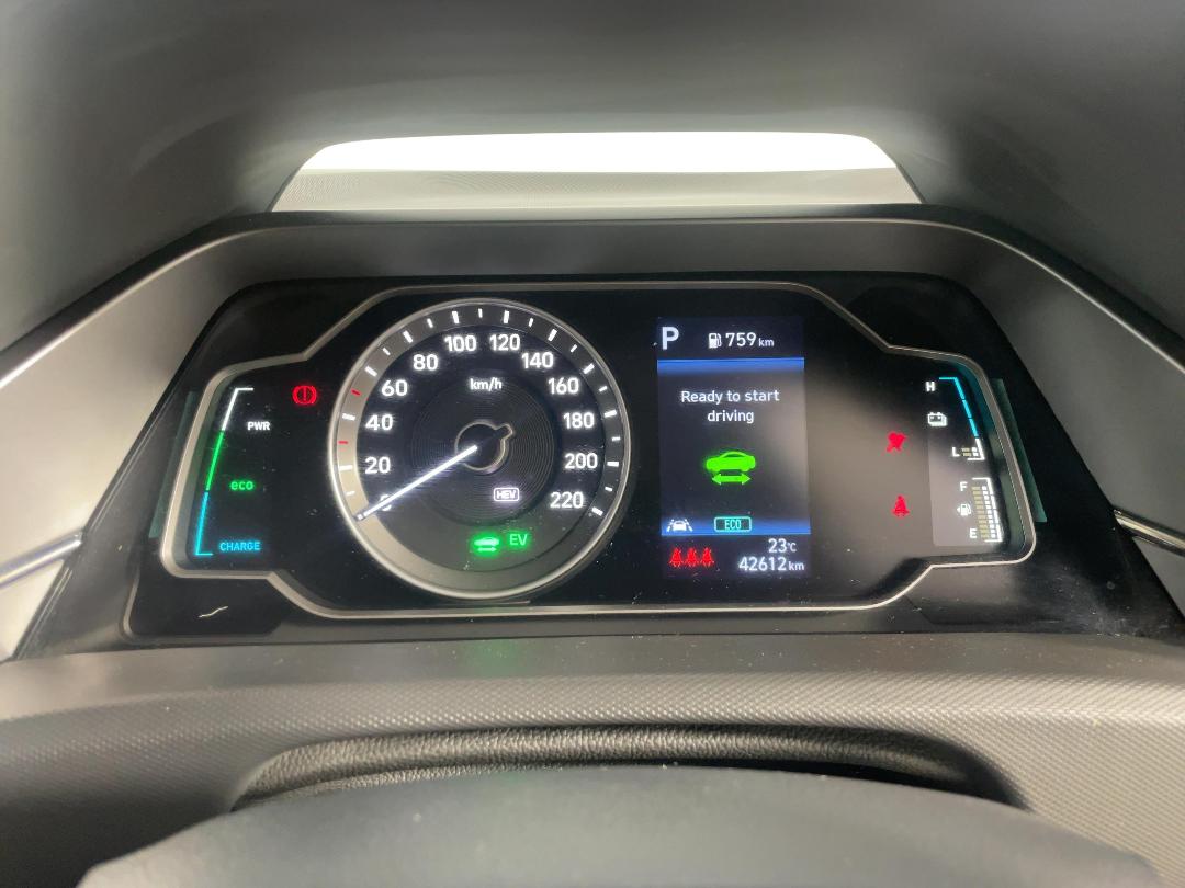 Photo '21' of Hyundai Ioniq