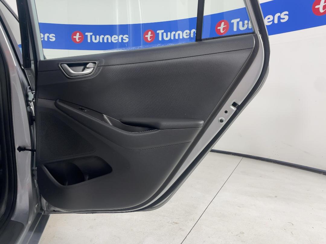 Photo '19' of Hyundai Ioniq