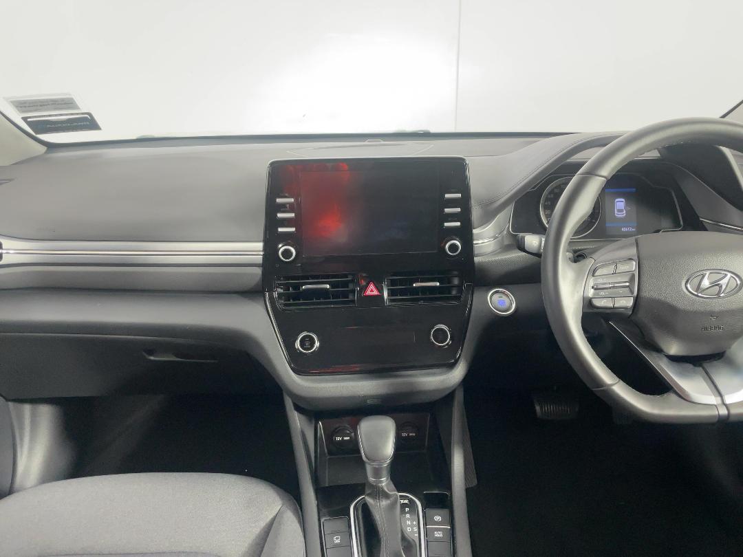 Photo '17' of Hyundai Ioniq