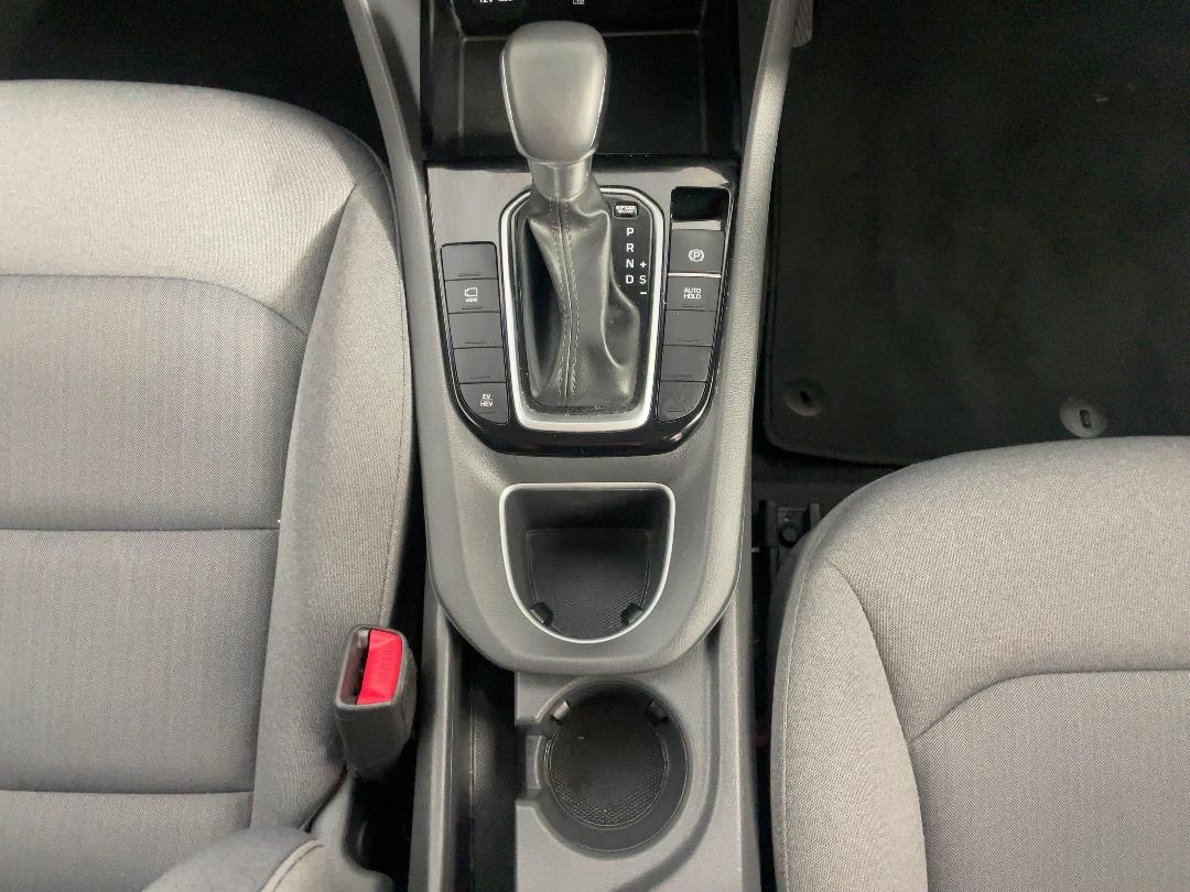 Photo '18' of Hyundai Ioniq