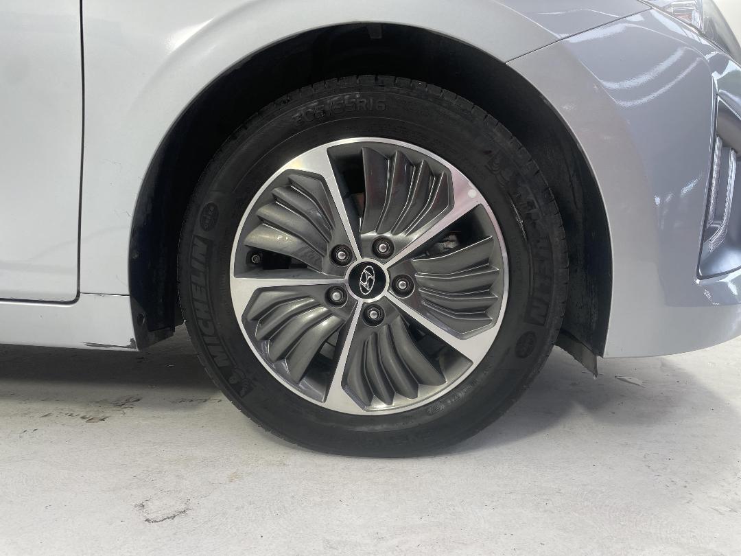 Photo '9' of Hyundai Ioniq