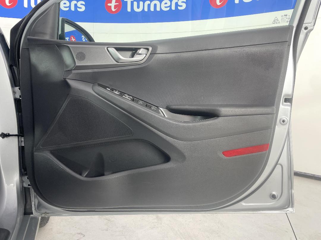 Photo '15' of Hyundai Ioniq