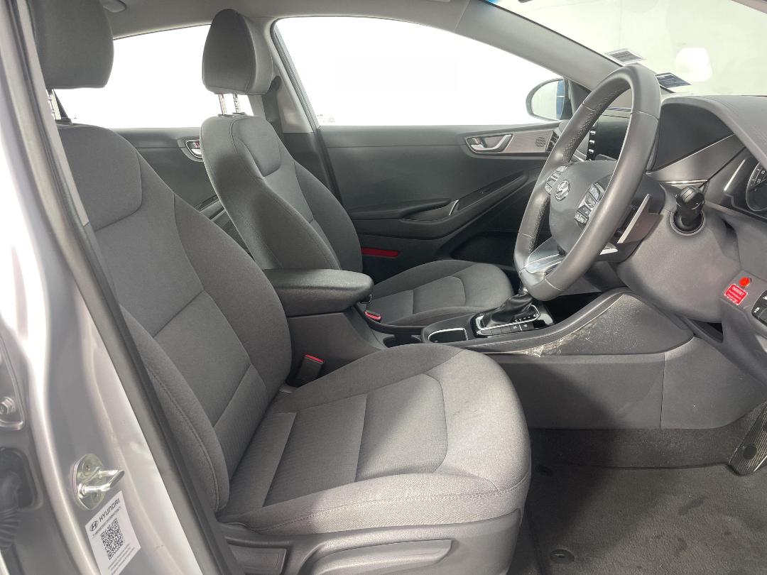 Photo '16' of Hyundai Ioniq