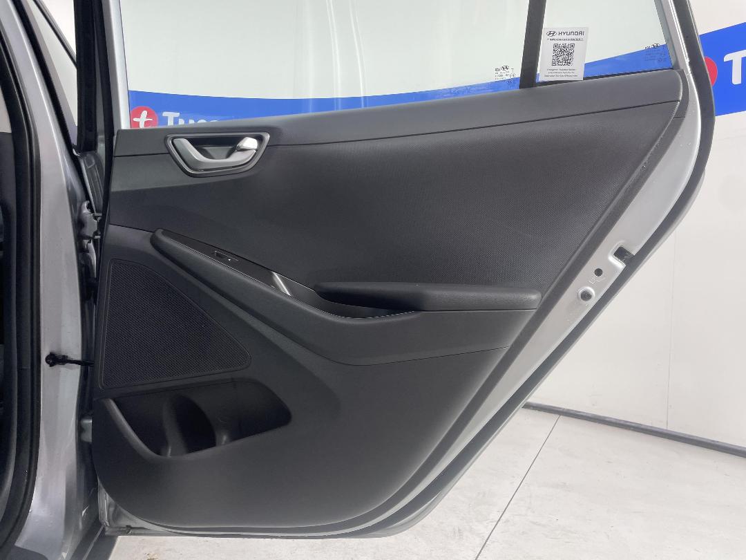 Photo '19' of Hyundai Ioniq