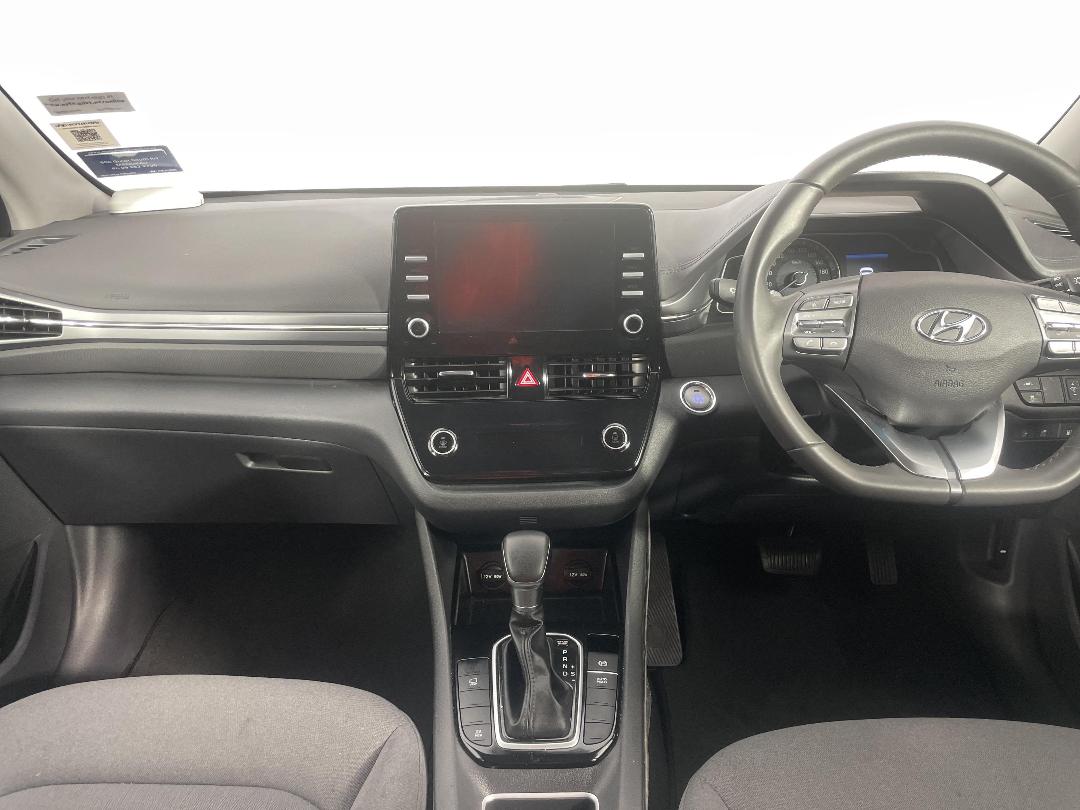 Photo '17' of Hyundai Ioniq