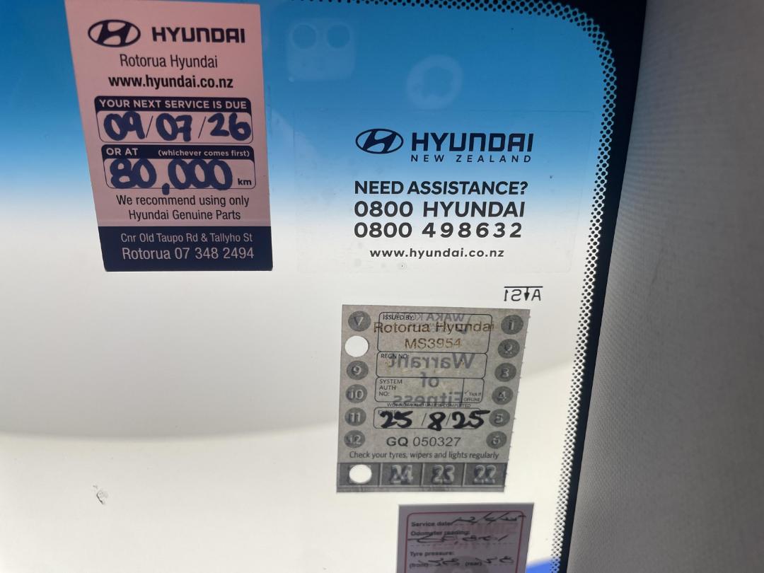 Photo '23' of Hyundai Ioniq