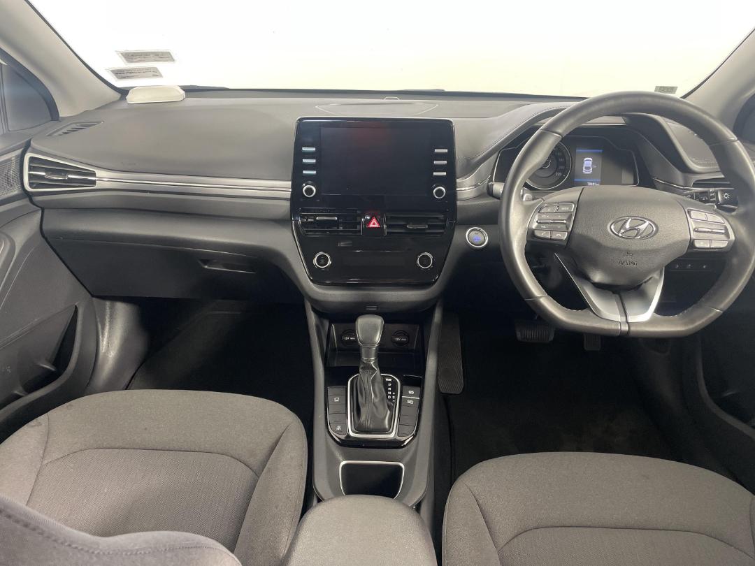 Photo '17' of Hyundai Ioniq