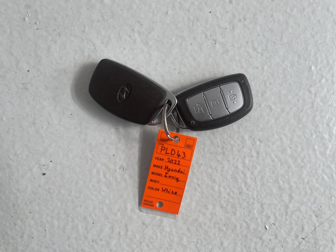 Photo '22' of Hyundai Ioniq