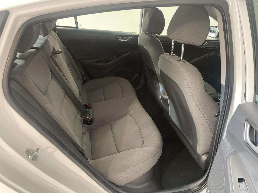Photo '20' of Hyundai Ioniq