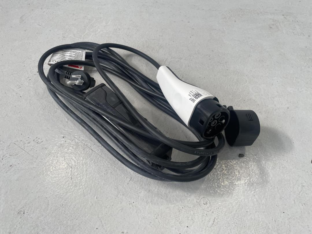 Photo '38' of Hyundai Ioniq