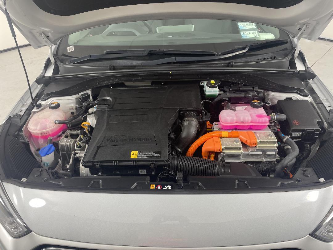 Photo '13' of Hyundai Ioniq