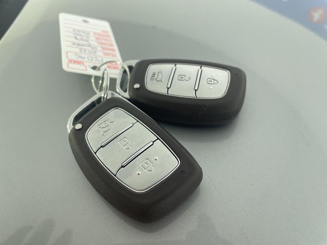 Photo '22' of Hyundai Ioniq