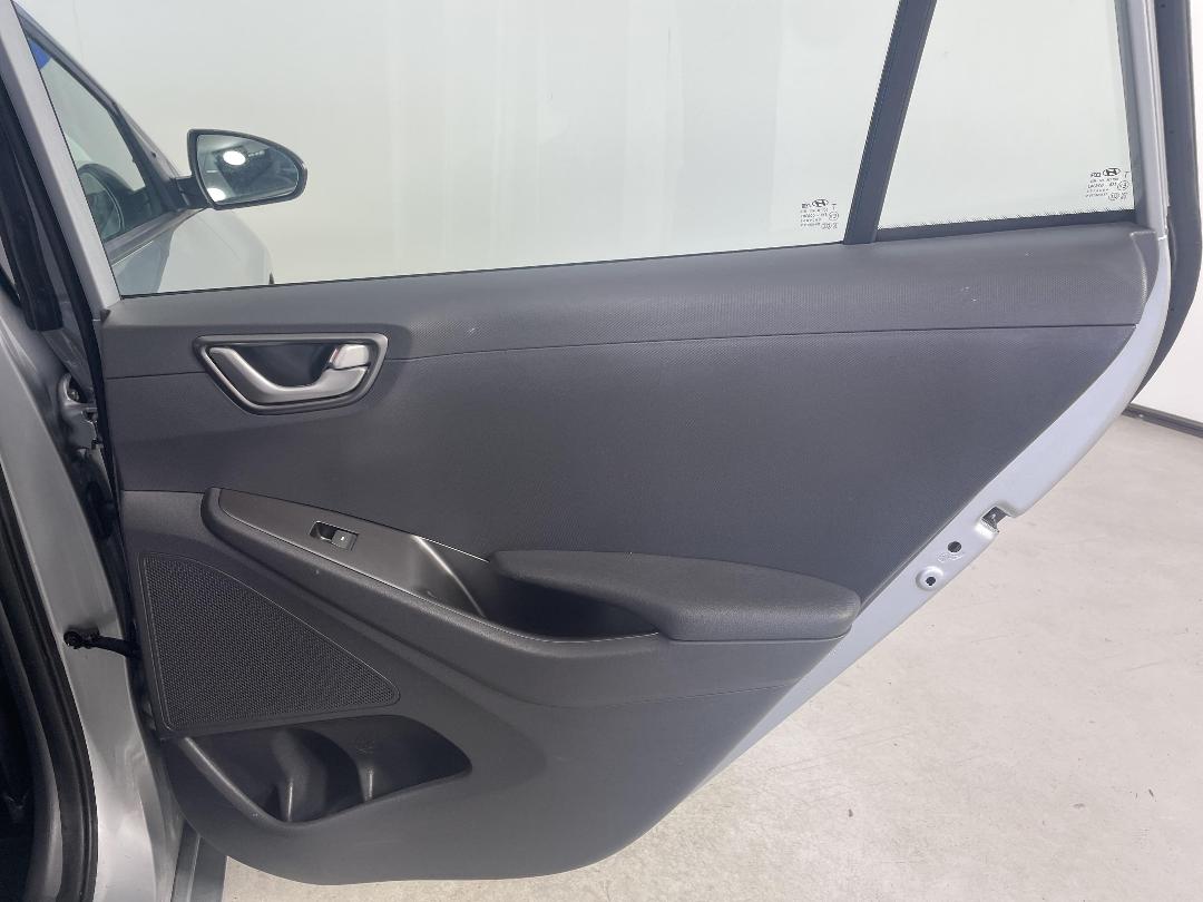 Photo '19' of Hyundai Ioniq