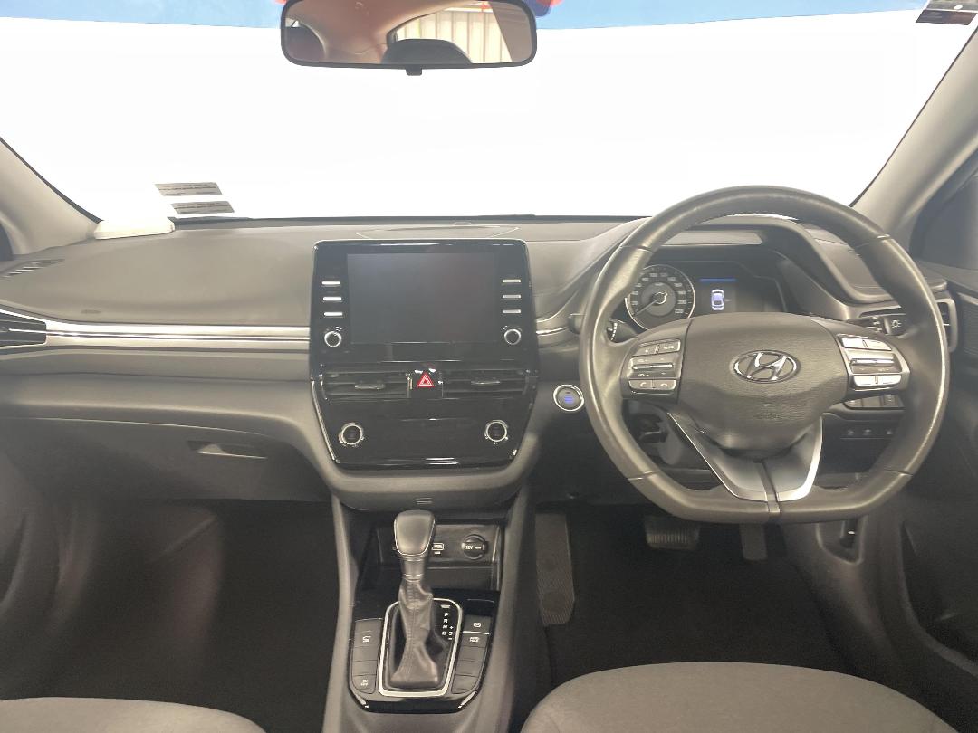 Photo '17' of Hyundai Ioniq