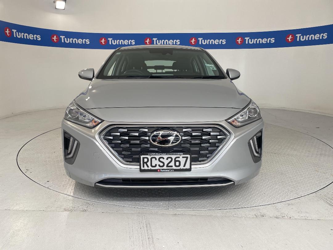 Photo '2' of Hyundai Ioniq Photo '2' of Hyundai Ioniq