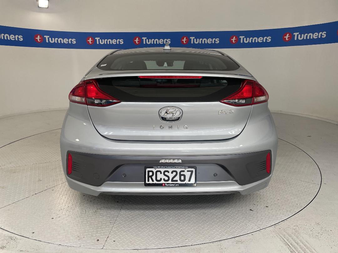 Photo '6' of Hyundai Ioniq Photo '6' of Hyundai Ioniq