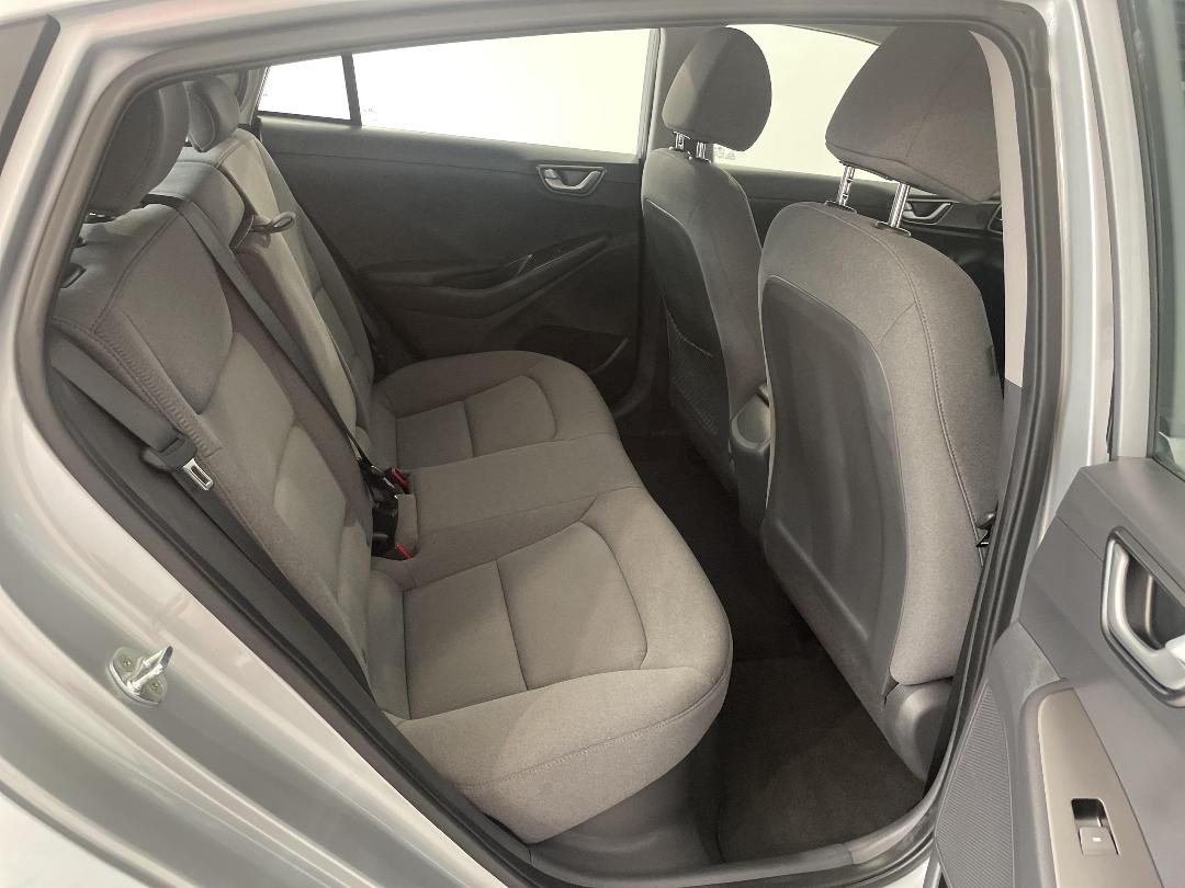 Photo '20' of Hyundai Ioniq Photo '20' of Hyundai Ioniq
