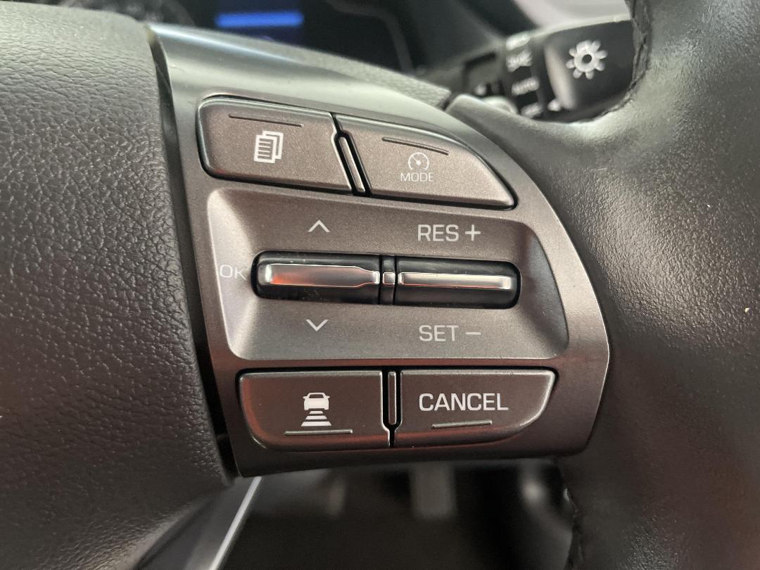 Photo '26' of Hyundai Ioniq Photo '26' of Hyundai Ioniq